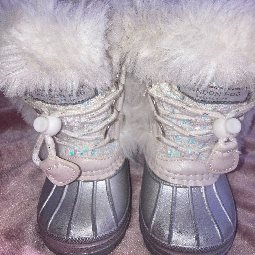 Kids London Fog glitter snow boots